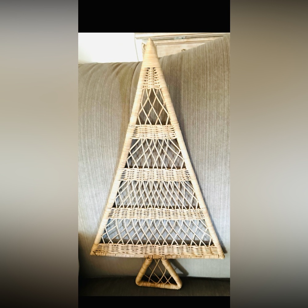 Handmade Mid-Century Modern Woven Boho Natural Wicker Holiday Tree Jewelry Decor
